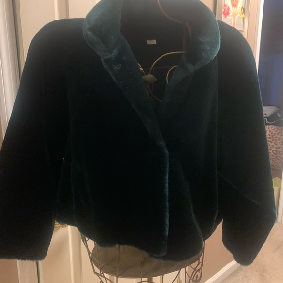 Beautiful Dark Emerald Green Faux Sheared Fur Swing Jacket - Picture 3 of 8